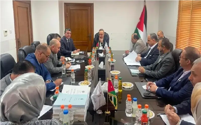 وزير المالية يوجه بأن تكون موازنة