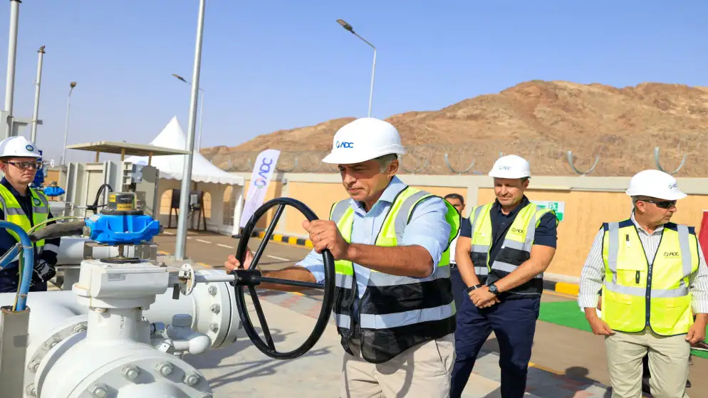 الحكومة تستهدف خفض كلف الطاقة على