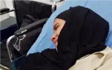 ساق معطلة وشظايا بالأحشاء.. اليتيمة حلا