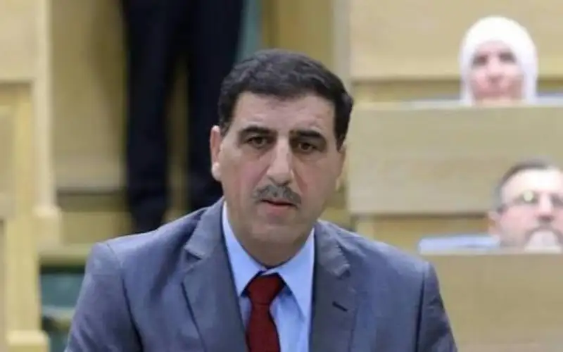 النائب القبلان: أي لباس يخدش الحياء