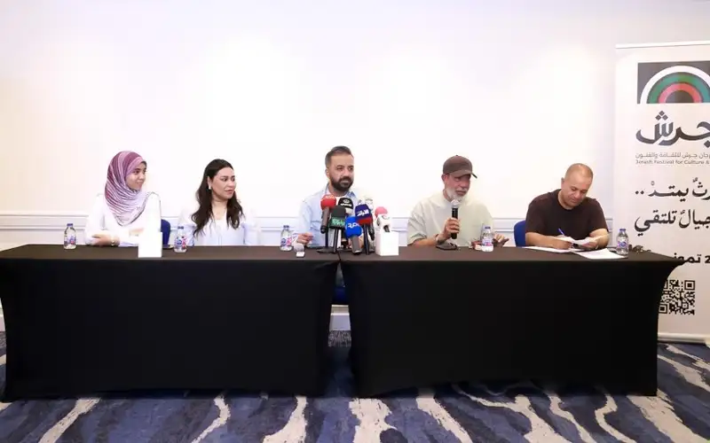 مؤتمر صحفي لفريق مسرحية أم كلثوم