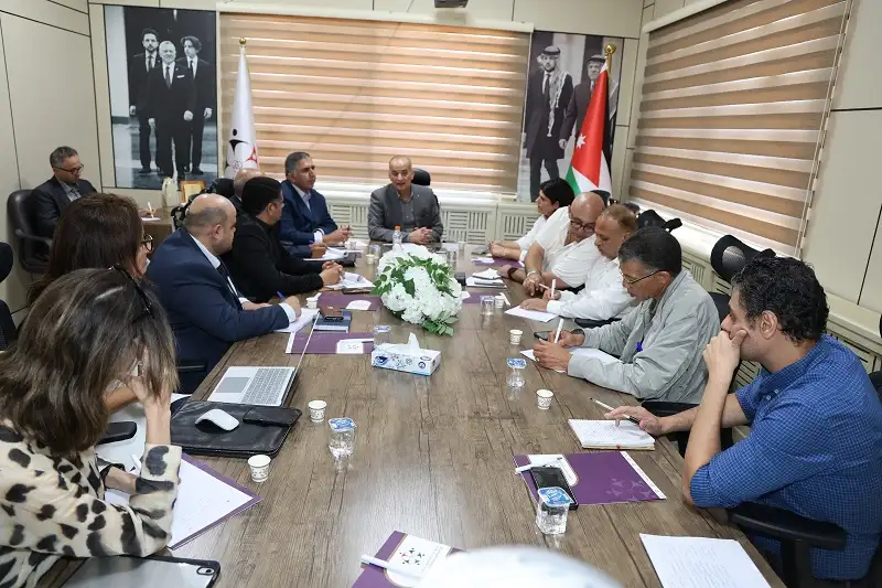 بحث التعاون ببن التعاونية الأردنية وايفاد