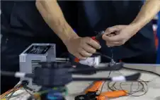 مستقلة العstrongمالstrong يدعو الأعيان للتريث في