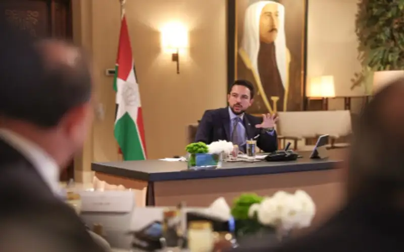 ولي العهد يؤكد أهمية التوسع بربط