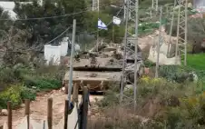 وstrongزيstrongر الحرب الإسرائيلي يعلن توسيع العمليات