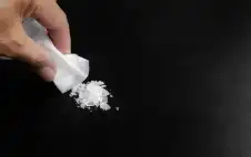 مكافحة المخدرات تحذر: متعاطي الكريستال قد