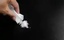 مكافحة المخدرات: متعاطي الكريستال يتحول إلى
