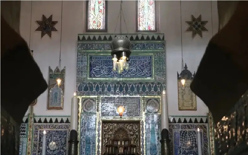 قاعة مسجد وهوى عثماني.. كيف حول