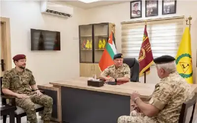 صحيفة نيسان ـ الملك يفتتح مباني جديدة لقيادة لواء