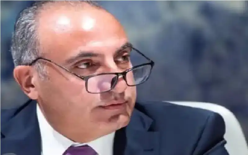 الشواربة يعلن فقدان وظيفة للحراسيس