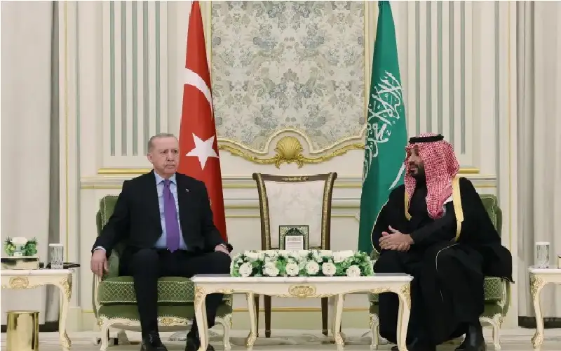 توقيع اتفاقية دفاع مشترك بين السعودية