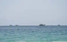 واشنطن: اتفاق محتمل لإعادة فتح مضيق