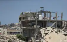 جيش الاحتلال يواصل نسف المنازل واستهداف