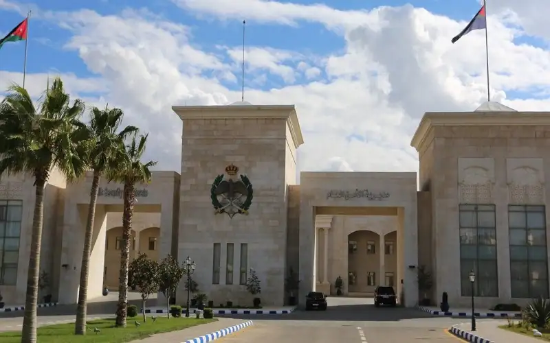 الأمن: حجز المركبة شهرا وغرامة 100