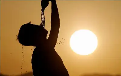 صحيفة نيسان ـ الأرصاد تحذر من أشعة الشمس وتدني