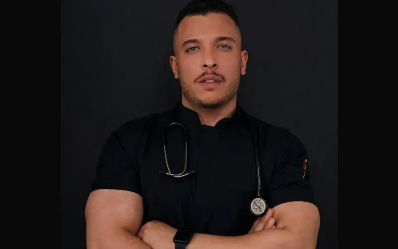 الدكتور نزار الملكاوي يهنىء أبناء العمومة