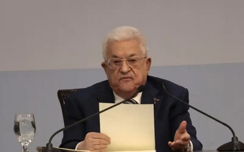 عباس: نحن باقون على أرضنا ولن