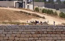 السفير الأميركي لدى إسرائيل عن محاصرة