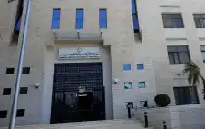 مكافحة الفساد تضبط موظفا في وزارة
