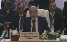 الصفدي يبحث مع نظيره القطري العلاقات