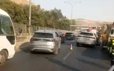 5 إصابات بحادث تصادم على طريق