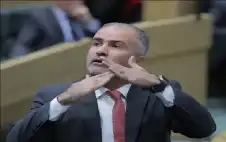 فريحات يعلن مقاطعة جلسات النواب احتجاجا