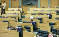 النواب يقر تشكيل مجالس المحافظات بشخصية