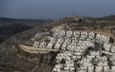 بريطانيا تدعو إسرائيل إلى وقف مشروع