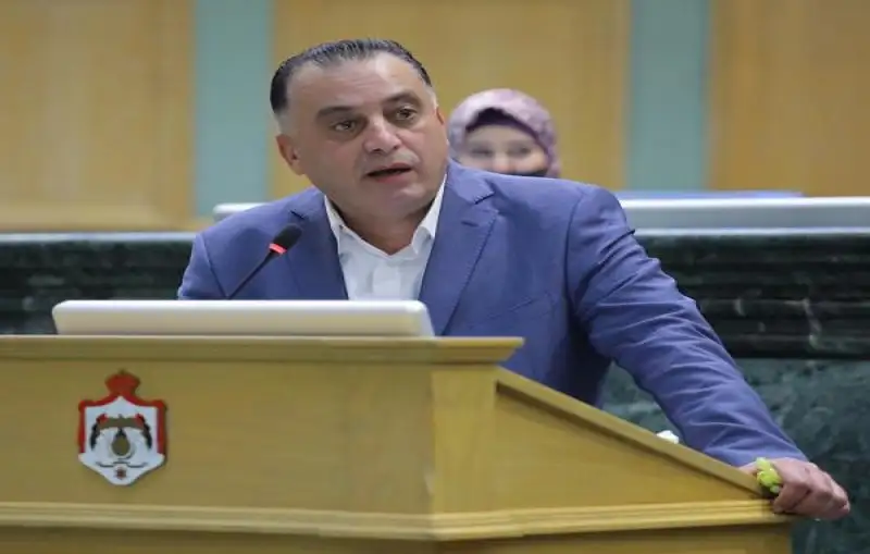 آرسنال يبدأ رحلة الدفاع عن لقب