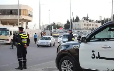 ياسمين عبدالعزيز تغادر مصر في رحلة