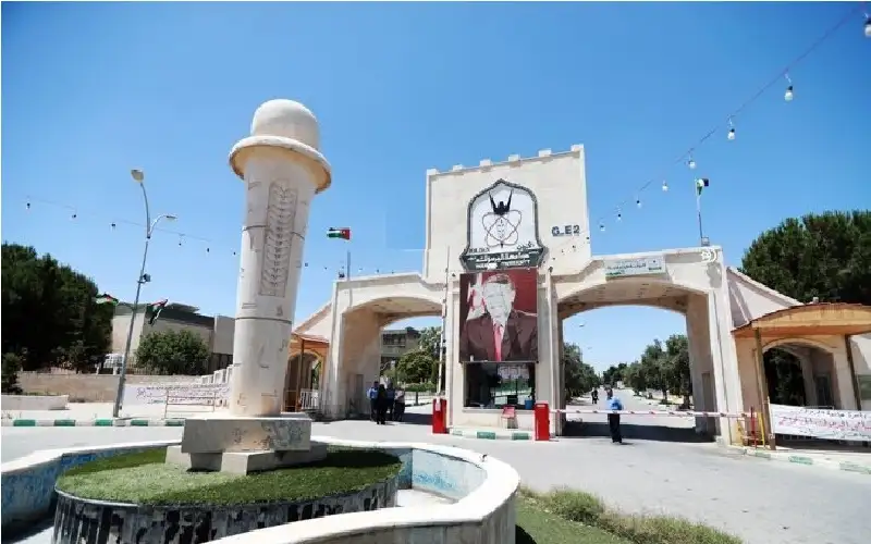 تمديد فترة التقدم بطلبات القبول في