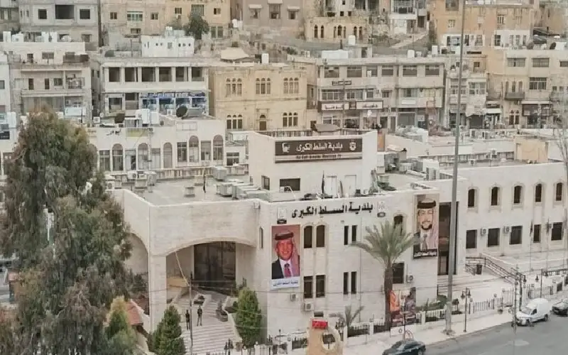 بلدية السلط تطلق رقما على “واتساب”