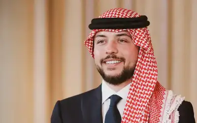 عميد كلية يفصل شروط الابتعاث على