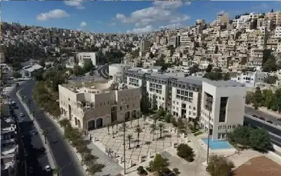 بايرن ميونخ يصارع برشلونة في نهائي