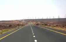 وstrongزيstrongر الأشغال: مواصلة أعمال صيانة طريق