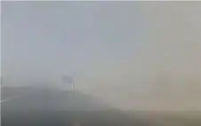 الغبار يstrongعيstrongق الرؤية الأفقية في الطريق