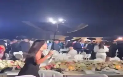 منوعات ـ عاصفة آب تفسد حفل زفاف لبناني