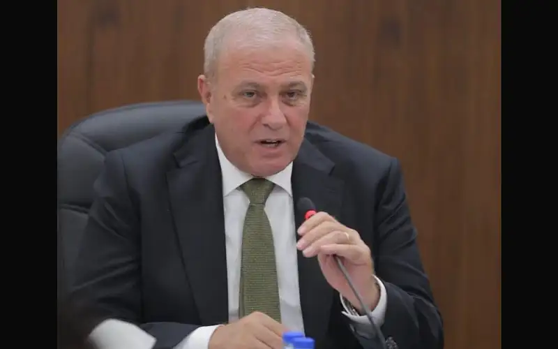 عطية يطالب وزير الصحة بإعادة النظر