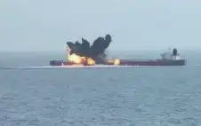 إيران: اصطدام ناقلة نفط عملاقة بلغمين