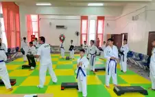 تواصل برامج الحزم التدريبية في مراكز