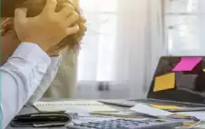 5 عادات تقودك إلى الإفلاس مهما