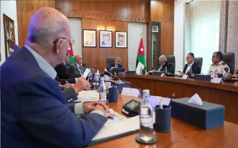 رئيس الوزراء يترأس اجتماعا لبحث استدامة