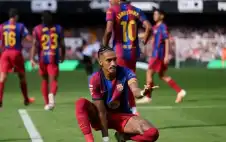 برشلونة يواصل تألقه في الليجا بخماسية