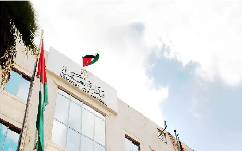 العمل: 17 يوما لتصويب أوضاع العمالة
