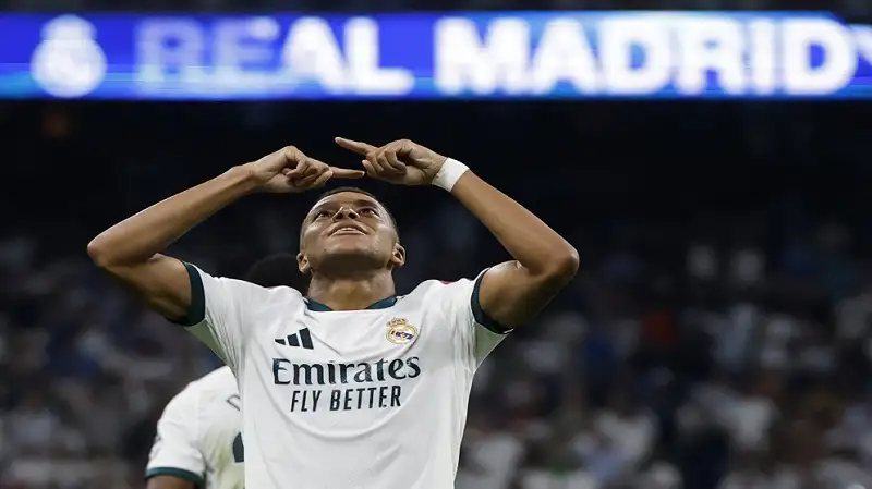 مبابي يقود ريال مدريد لفوز كبير