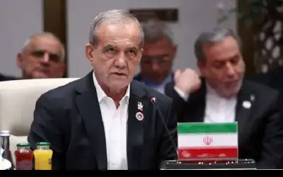 ترامب يعاود التلويح باستهداف جبل الفأس