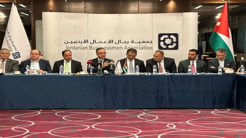 وزير الصناعة والتجارة: ممرات بديلة حال