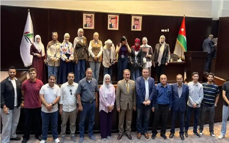 وفد من جمعية المهندسين الصناعيين يطلع