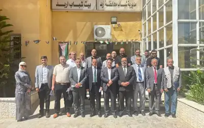الملك يلتقي الرئيس اللبناني في باريس