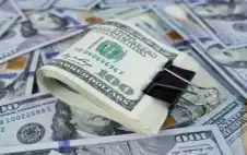 الفيدرالي الأميركي يرفع معدلات الفائدة ربع